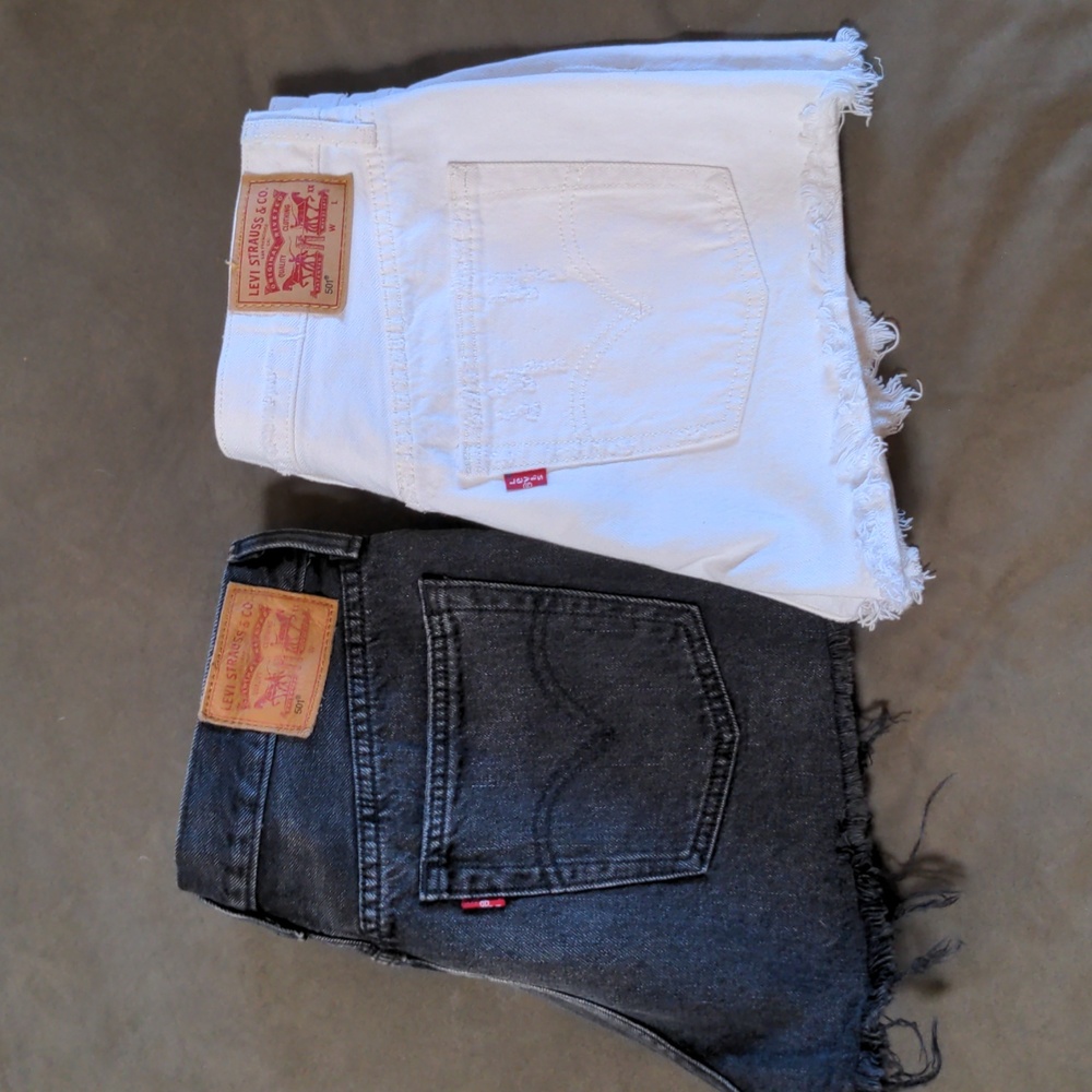 Bundle 2 Levi's 501 Cutoff Shorts